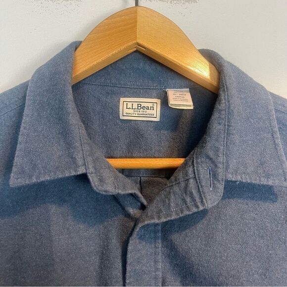 L.L Bean Blue Long Sleeve Button Down 100% Cotton Size XL - Picture 4 of 7